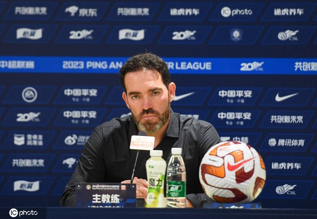 Sofascore表示多库因其属性概览图相比于2022年12月提高了整整59分而赢得了这个奖项，这是他们数据库中，同期提升最大的球员。